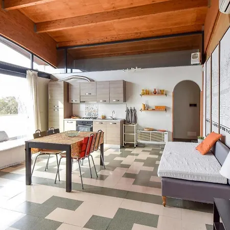 Gorgeous In With Kitchen Apartment *